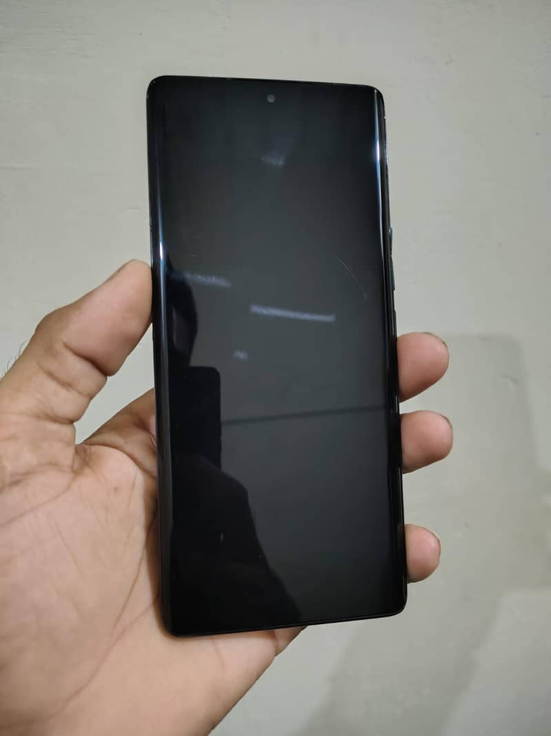 Infinix Note 40 Pro 5G 3