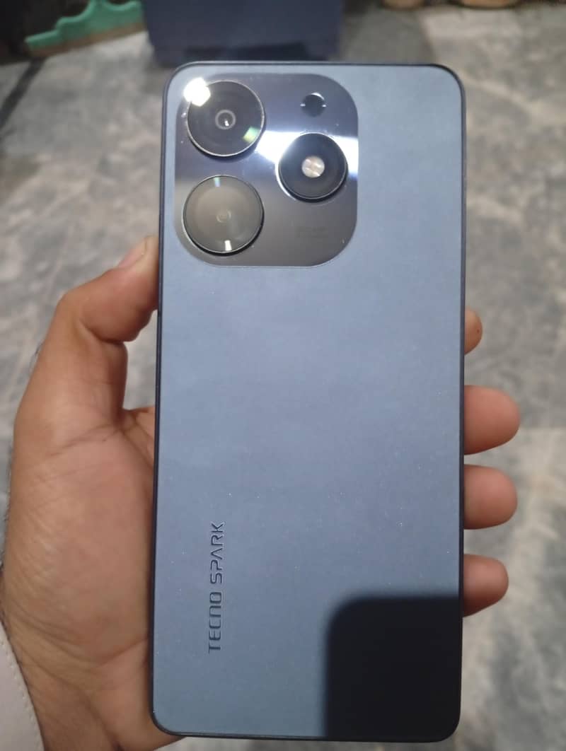 Tecno spark 10 pro 3