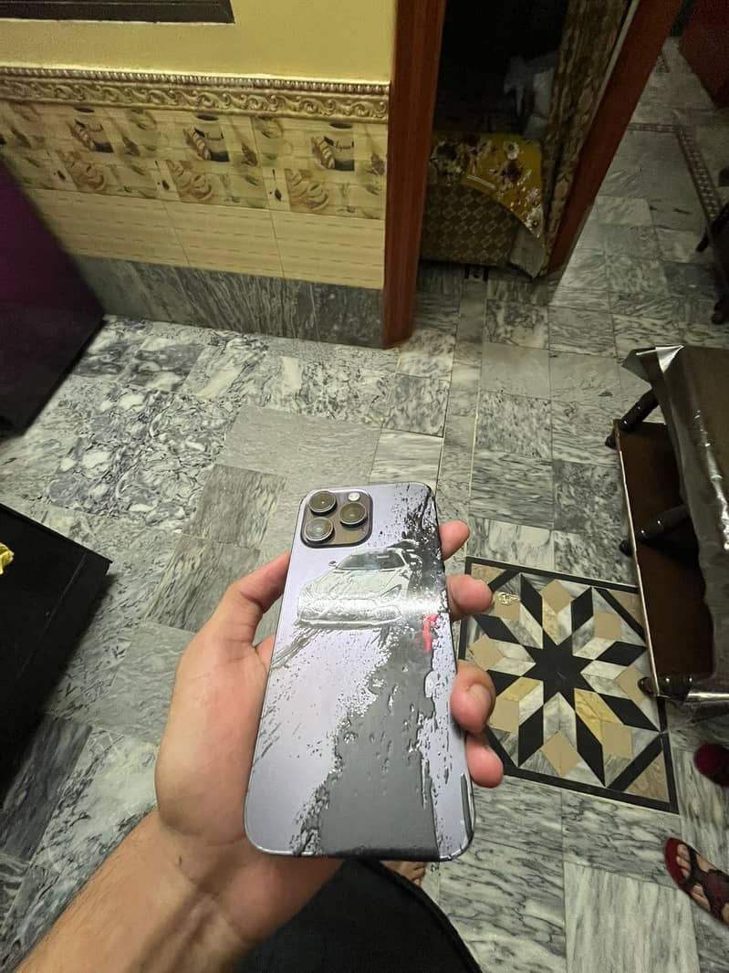 Apple iPhone 14 Pro Max 0