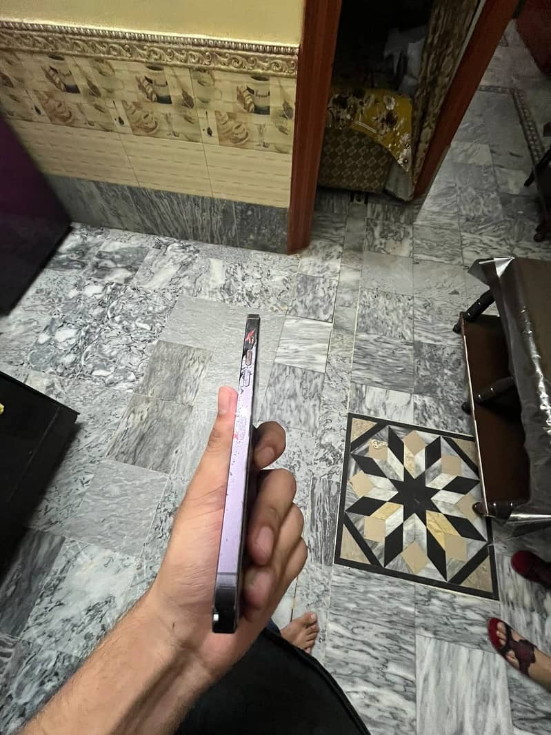 Apple iPhone 14 Pro Max 1