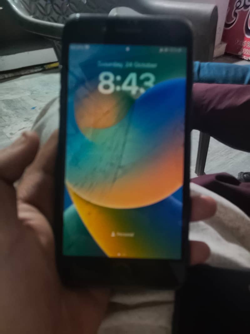 Apple iPhone 8 Plus 0