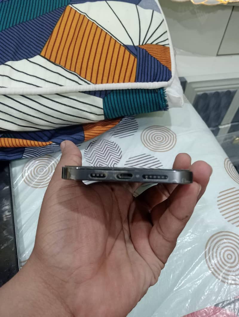 Apple iPhone 12 Pro Max 4