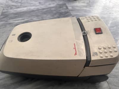 Moulinex Compact Vacuum Cleaner –