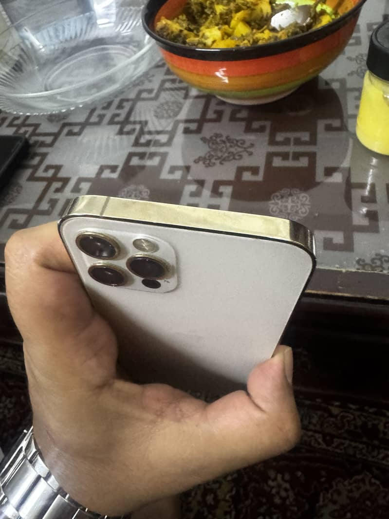 Apple iPhone 12 Pro 1