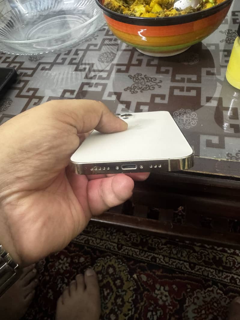 Apple iPhone 12 Pro 2