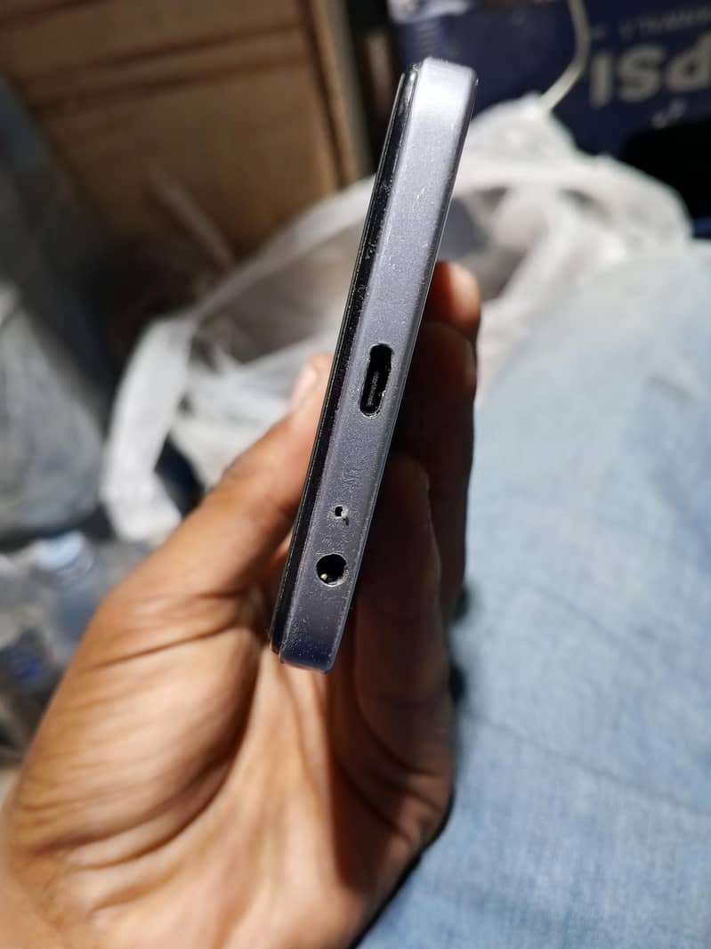 Tecno Spark Go 2