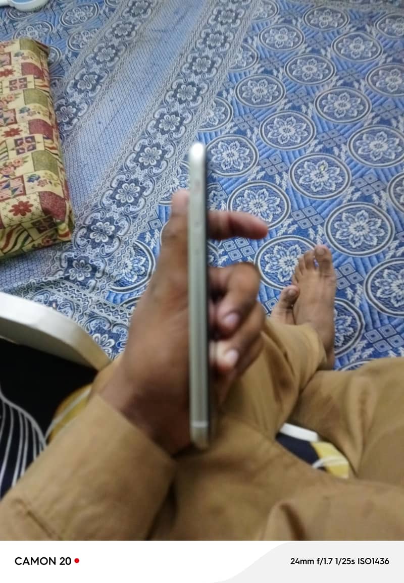 Apple iPhone 11 4