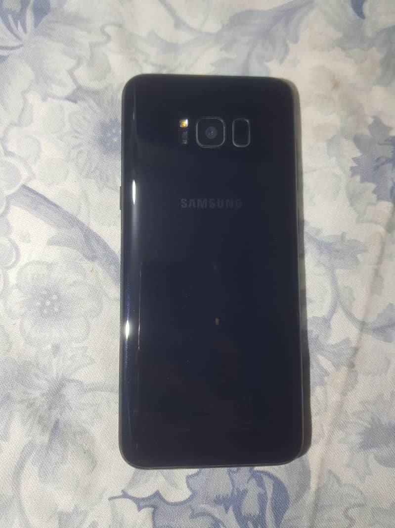 Samsung Mobile S8 Plus 3