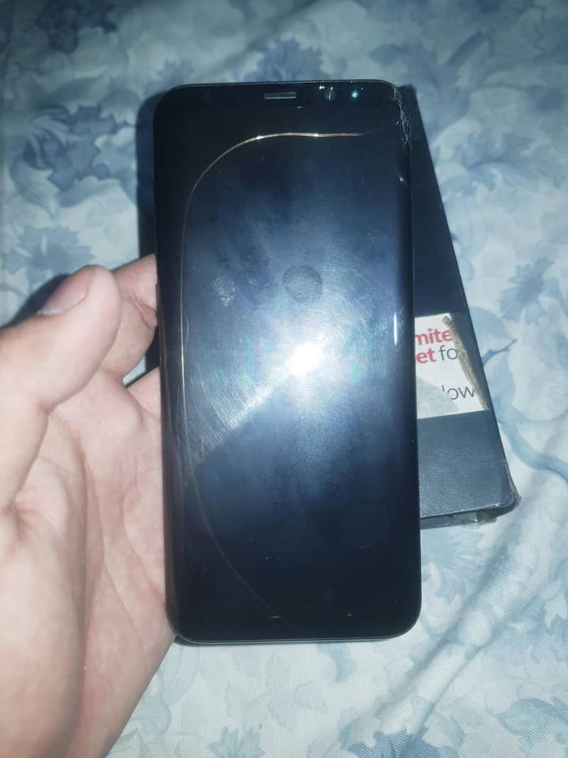 Samsung Mobile S8 Plus 4