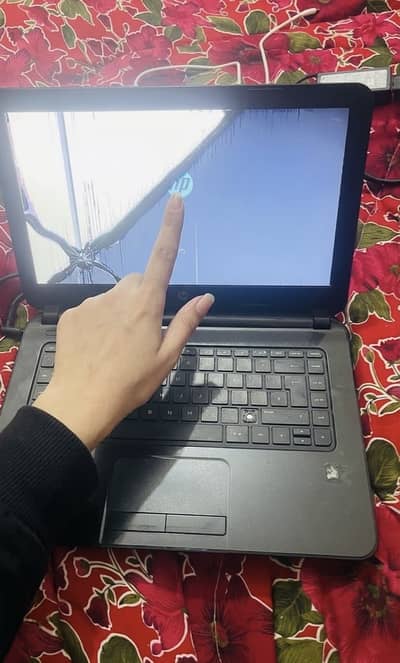 HP LAPTOP