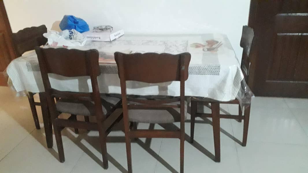 Dinning Table 0