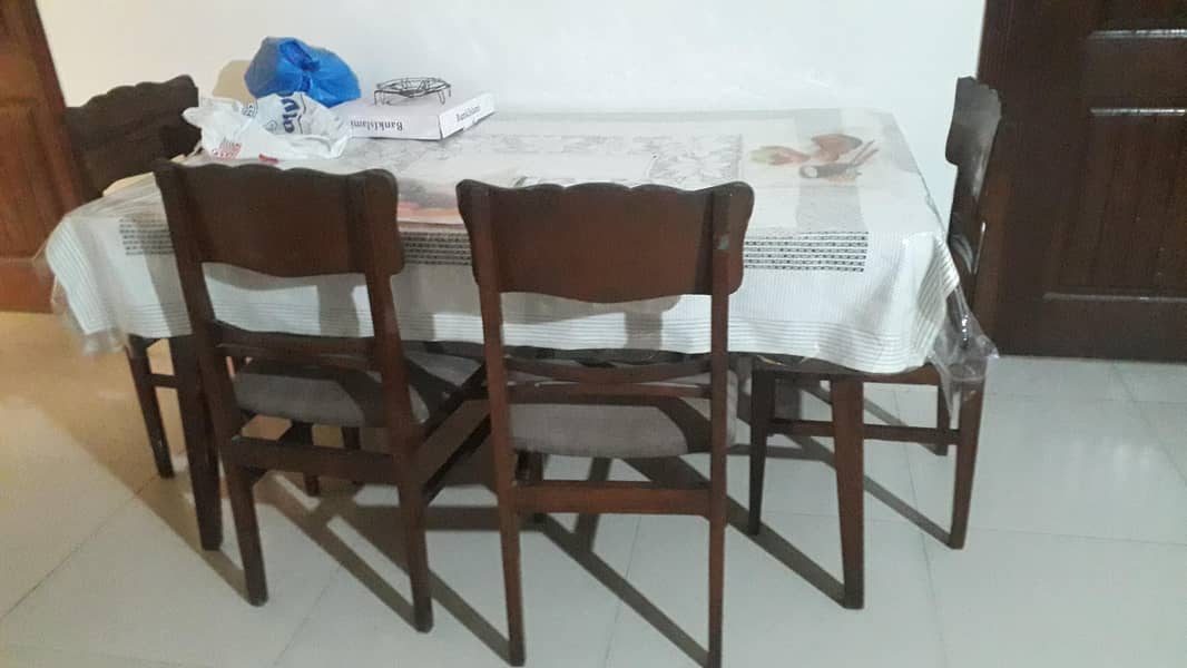 Dinning Table 4