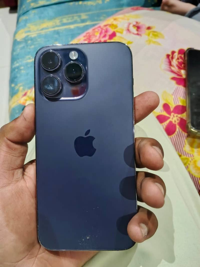 Apple iPhone 14 Pro Max 0