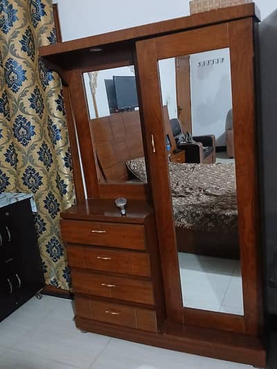 best condition Dressing Table
