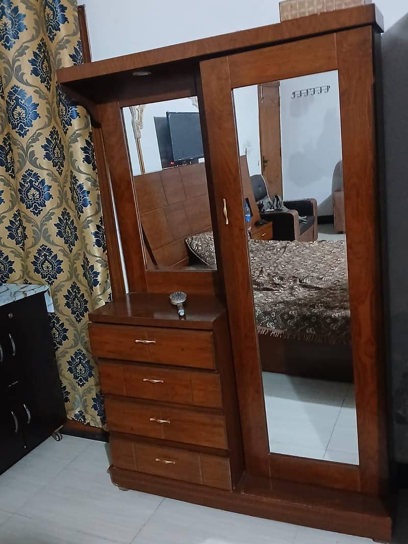 best condition Dressing Table 0