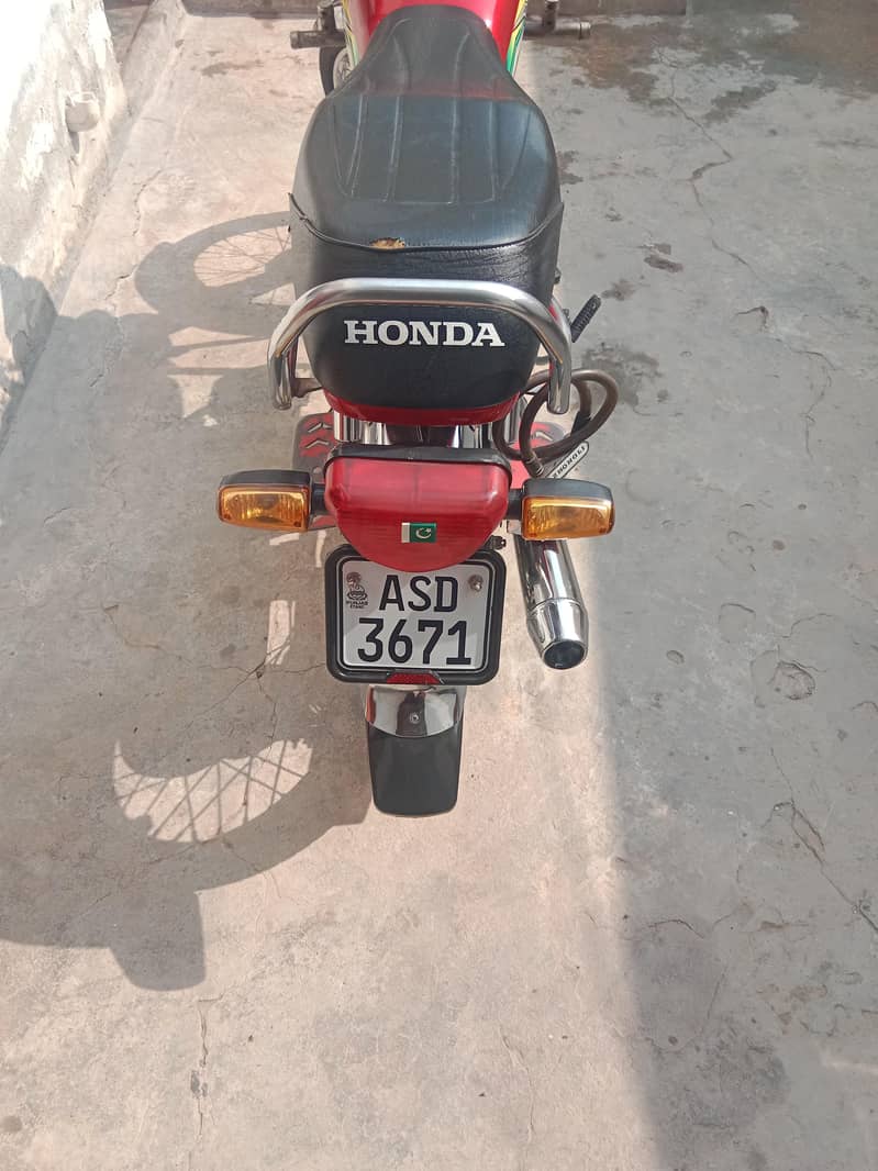 Honda CD 70 4
