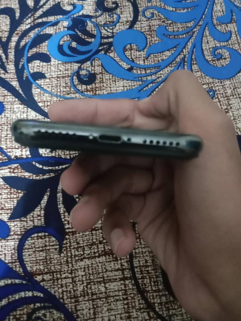 Apple iPhone X 3