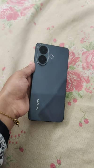 Vivo V60