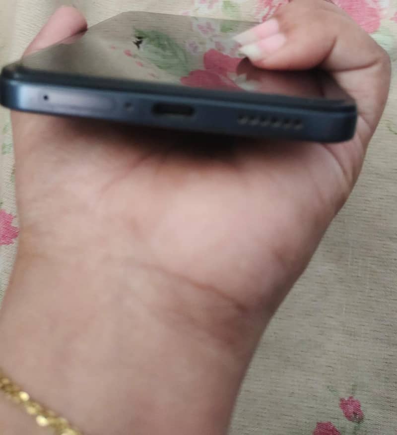Vivo V60 1