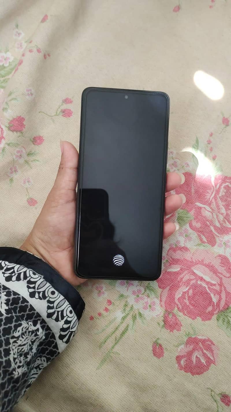 Vivo V60 4