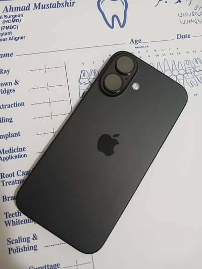 Apple iPhone 16