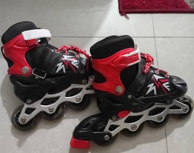 excellent condition kids skates