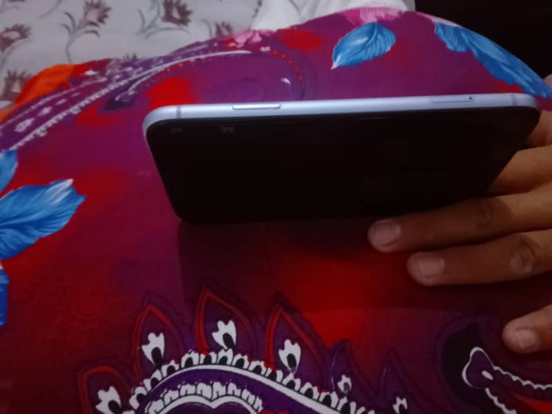 Apple iPhone 11 3