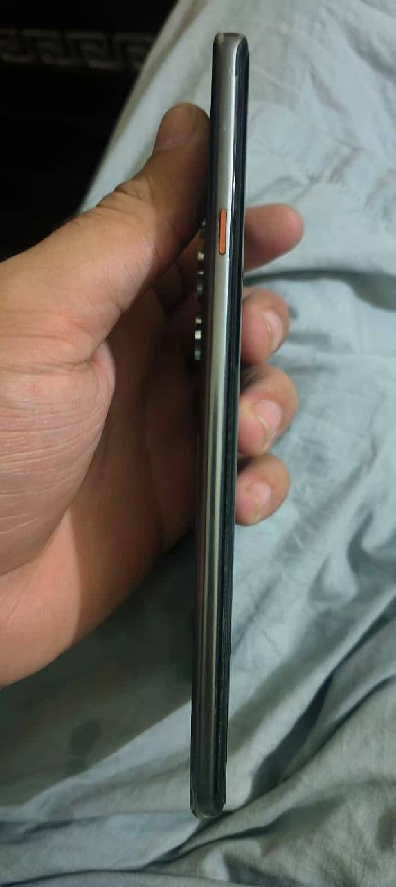 Tecno Camon 40 pro 3