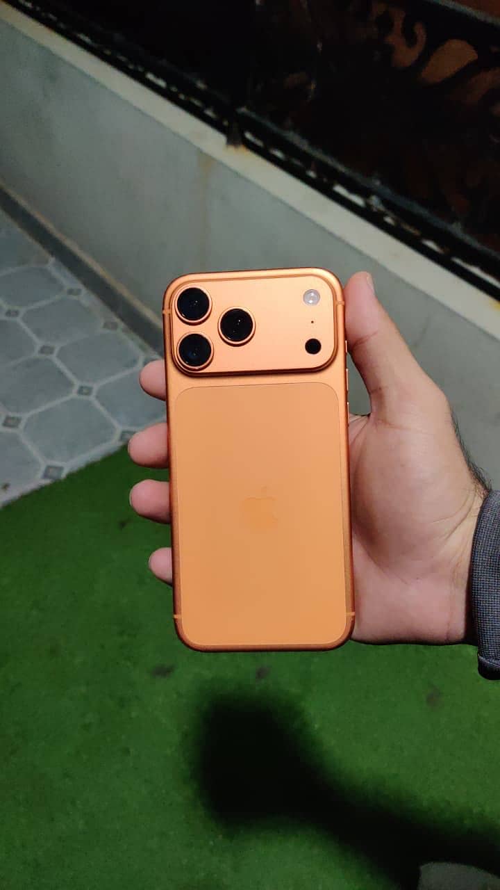 Apple iPhone 17 Pro Max 0