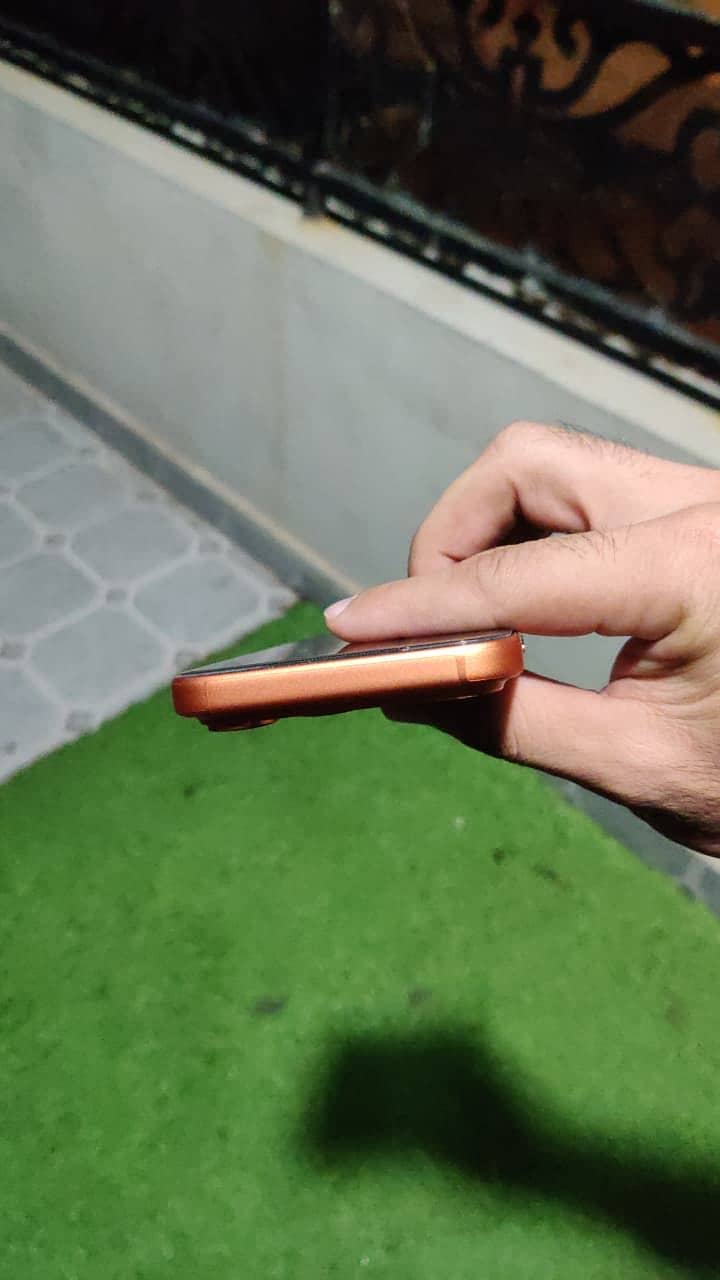 Apple iPhone 17 Pro Max 4