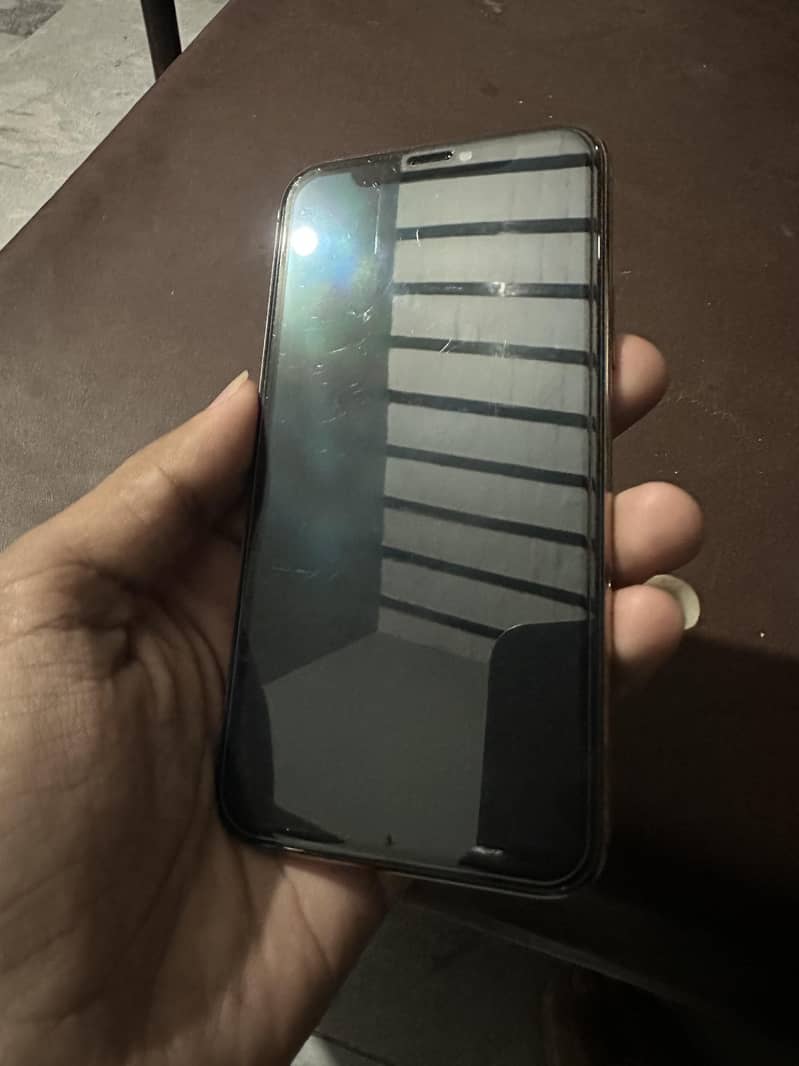 Apple iPhone 11 Pro 2