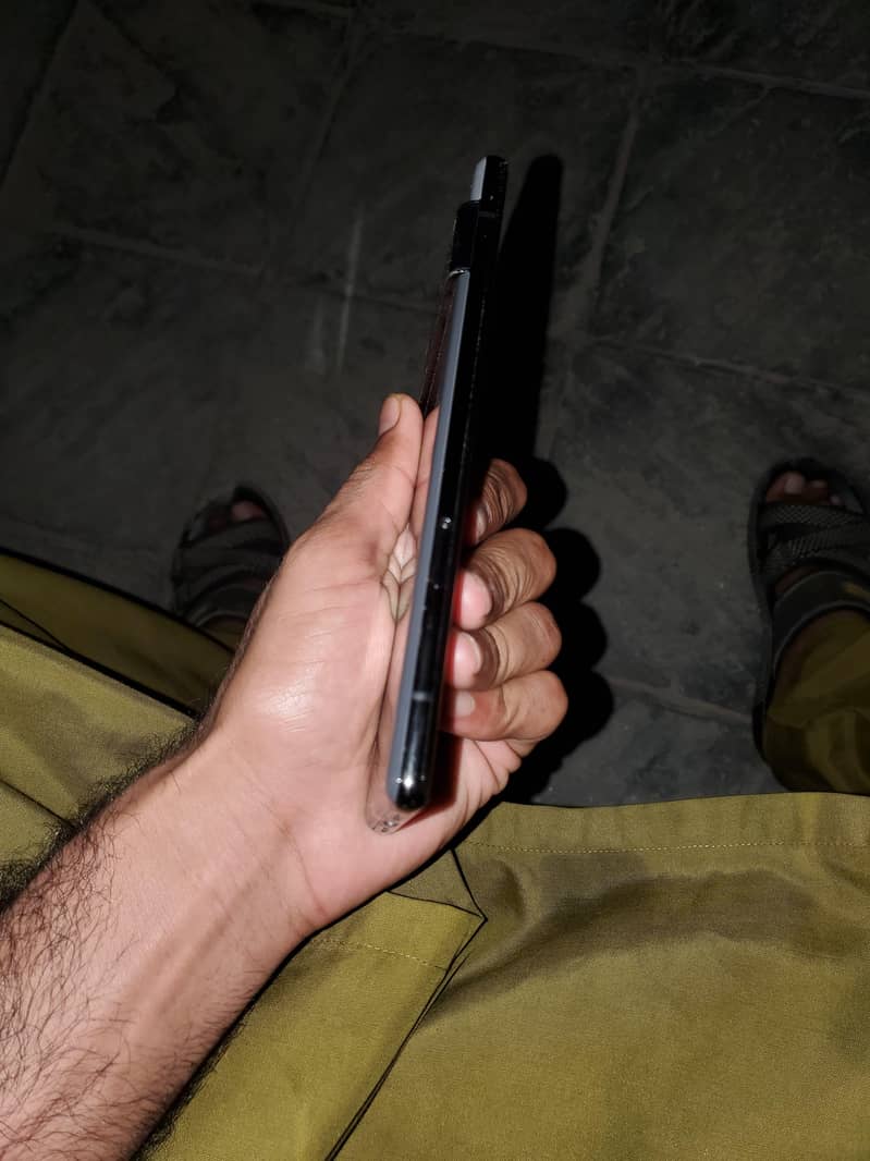 Google Pixel 6 Pro. 03257759452 Whatsapp 5