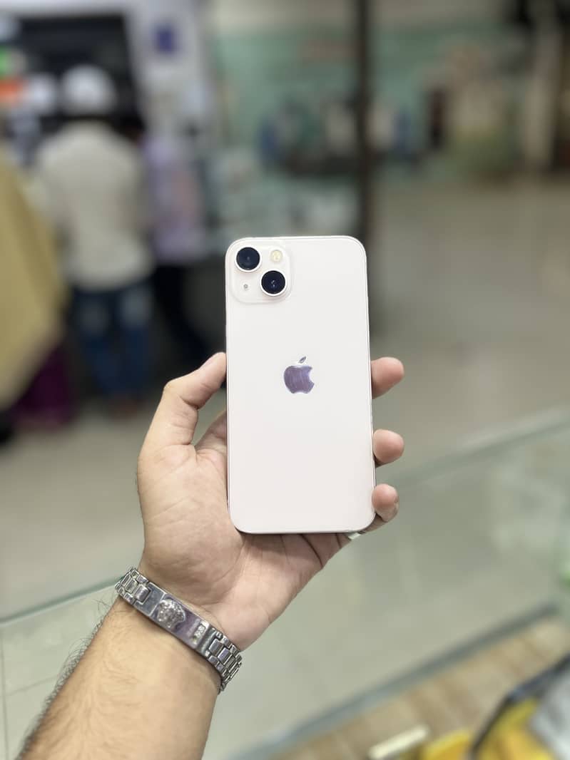 Apple iPhone 13 2