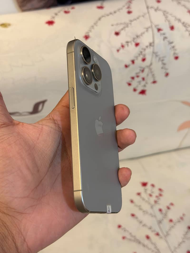 Apple iPhone 15 Pro 1