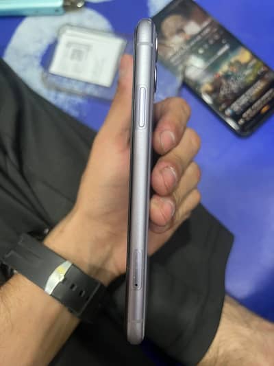 Apple iPhone 11