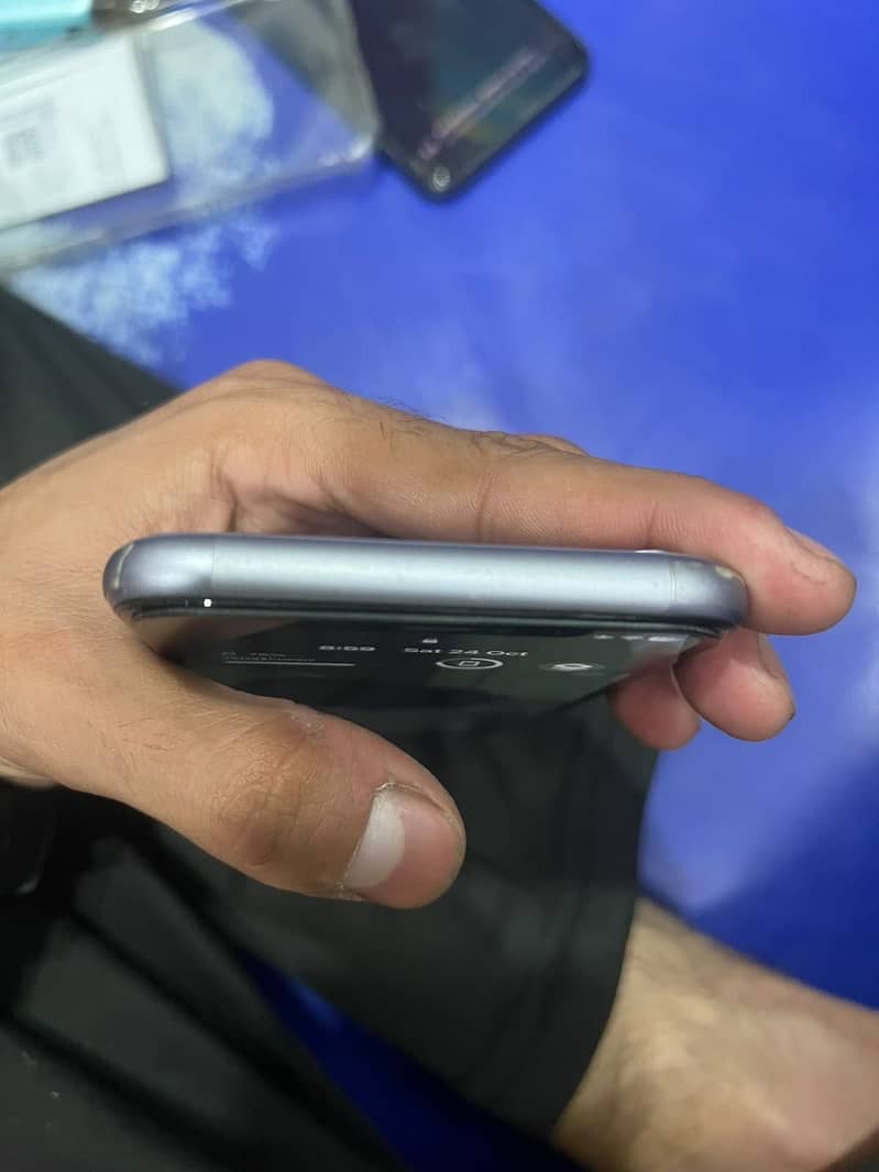 Apple iPhone 11 1