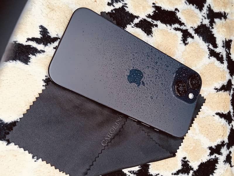 Apple iPhone 15 9