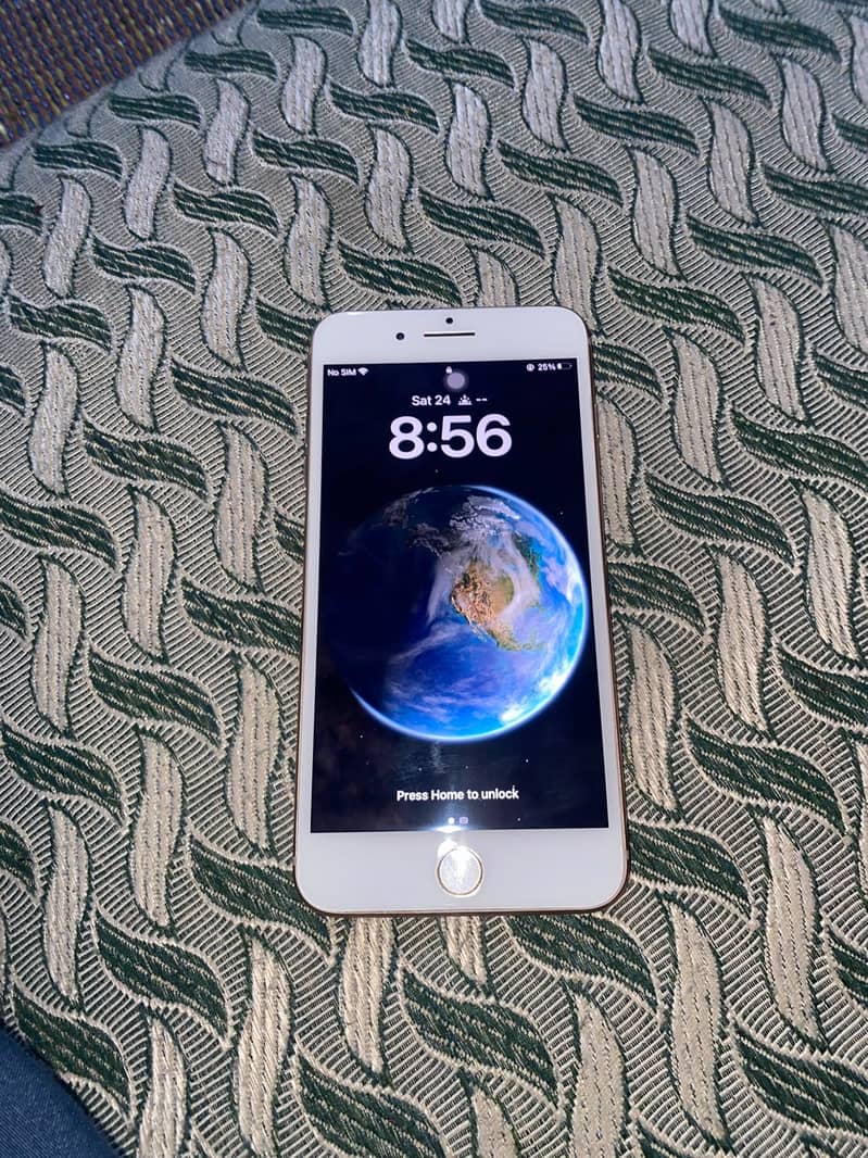 Apple iPhone 8 Plus 2
