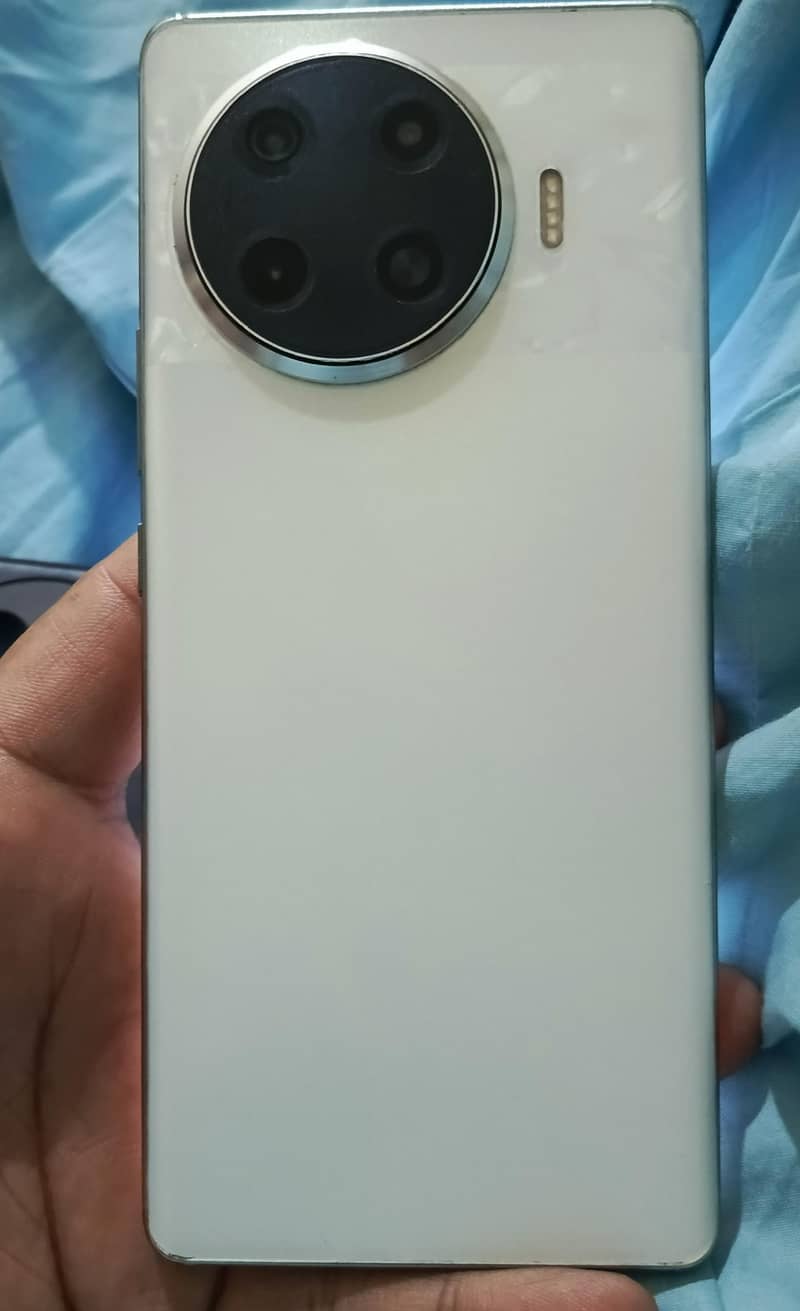 Tecno Spark 20 Pro Plus 1