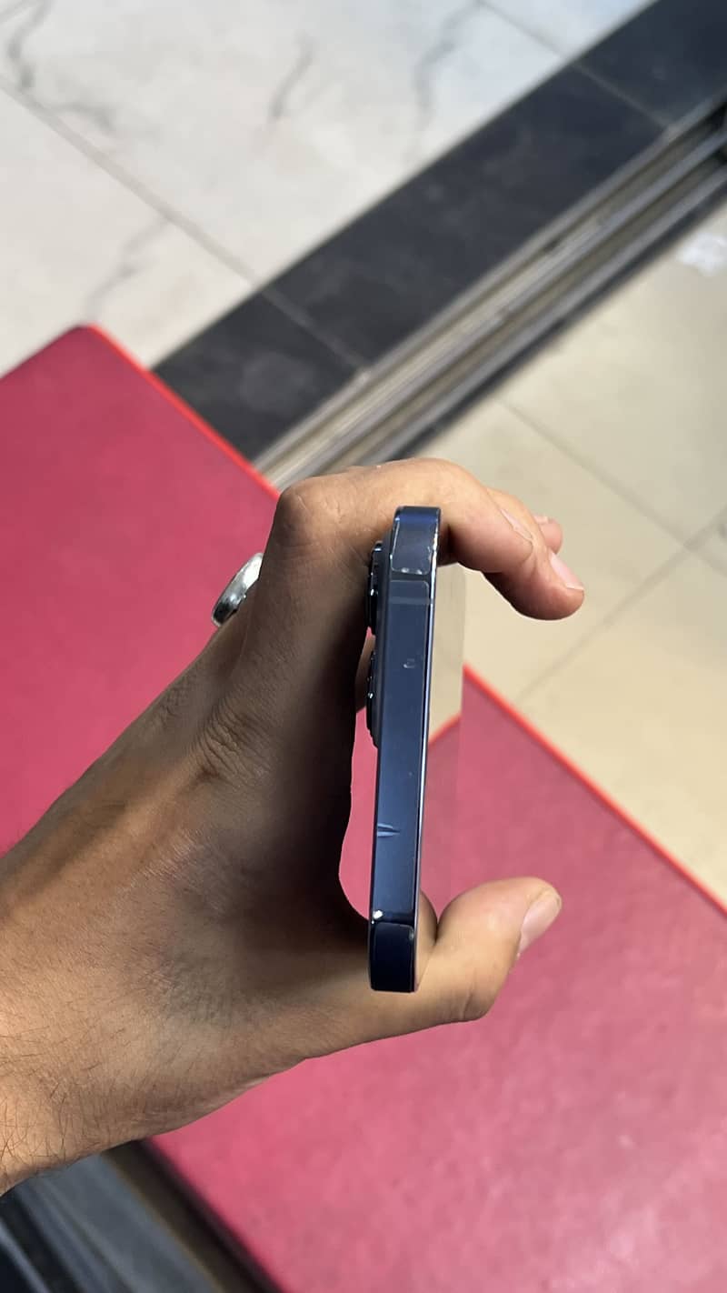 Apple iPhone 13 Pro Max 3