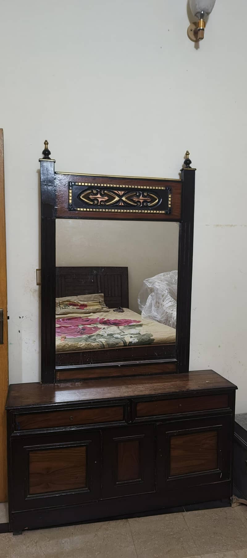 Dressing Table 0