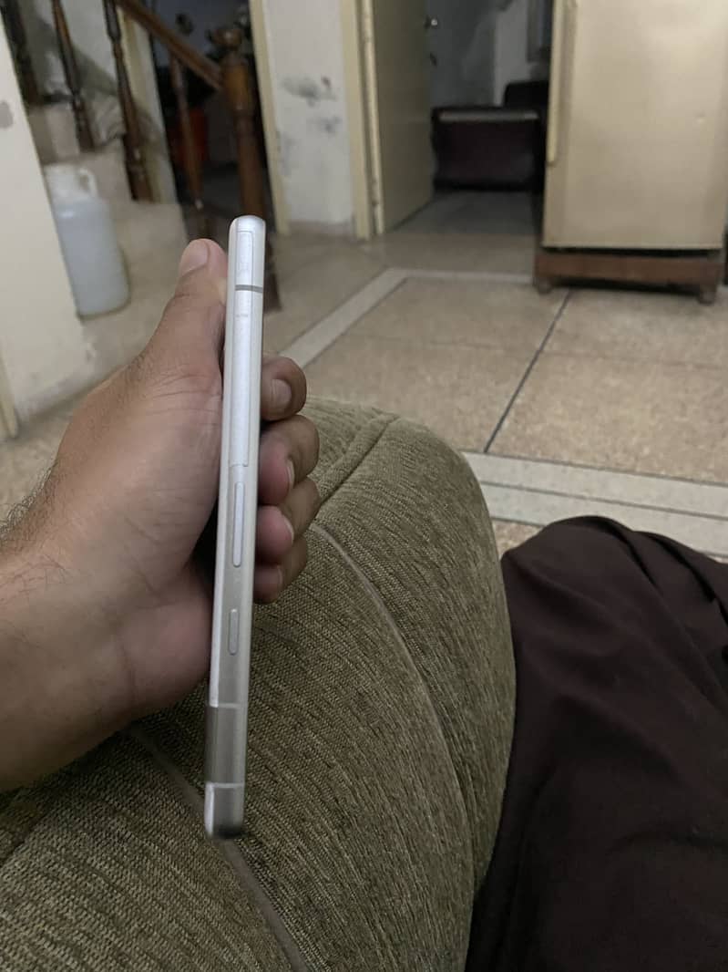 Google Pixel 7a 3