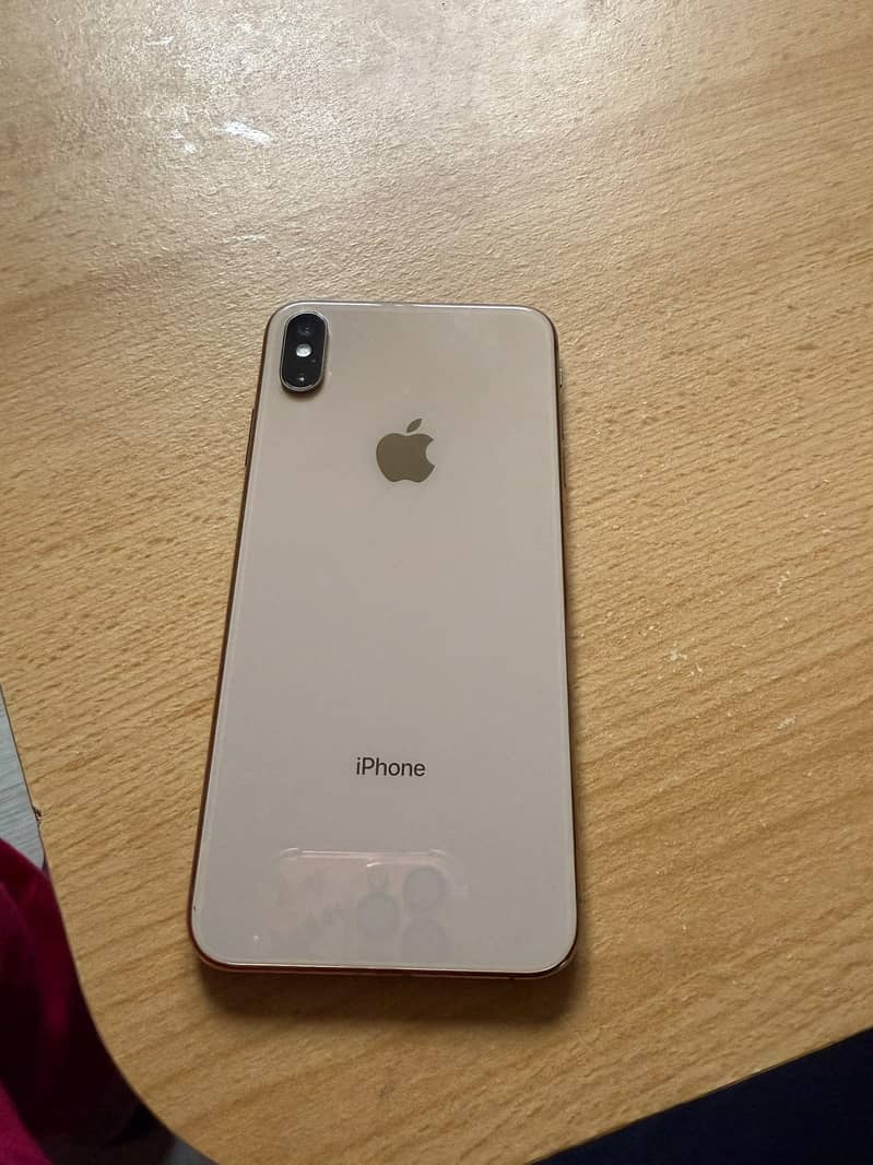 Apple iPhone XS Max 1