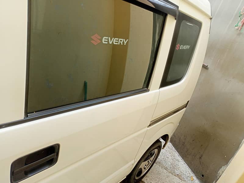 Suzuki Every 2012 6