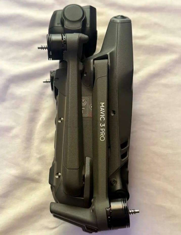 DJI mavic 3 pro 2