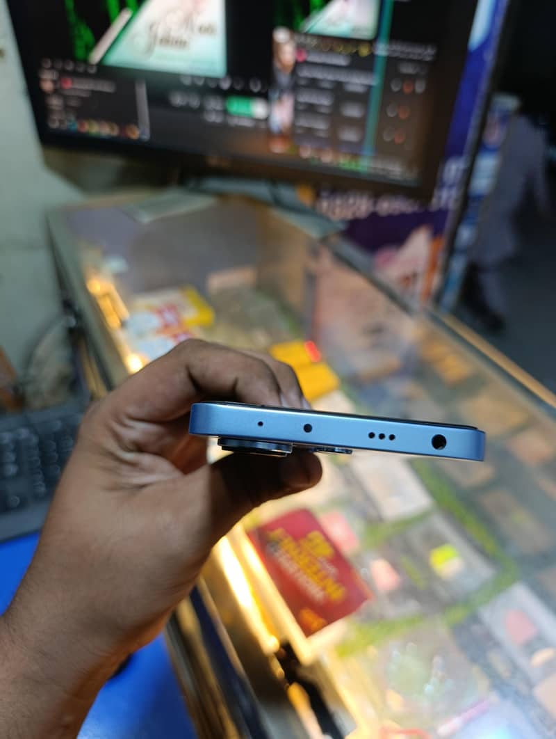 Xiaomi Mi 13 4