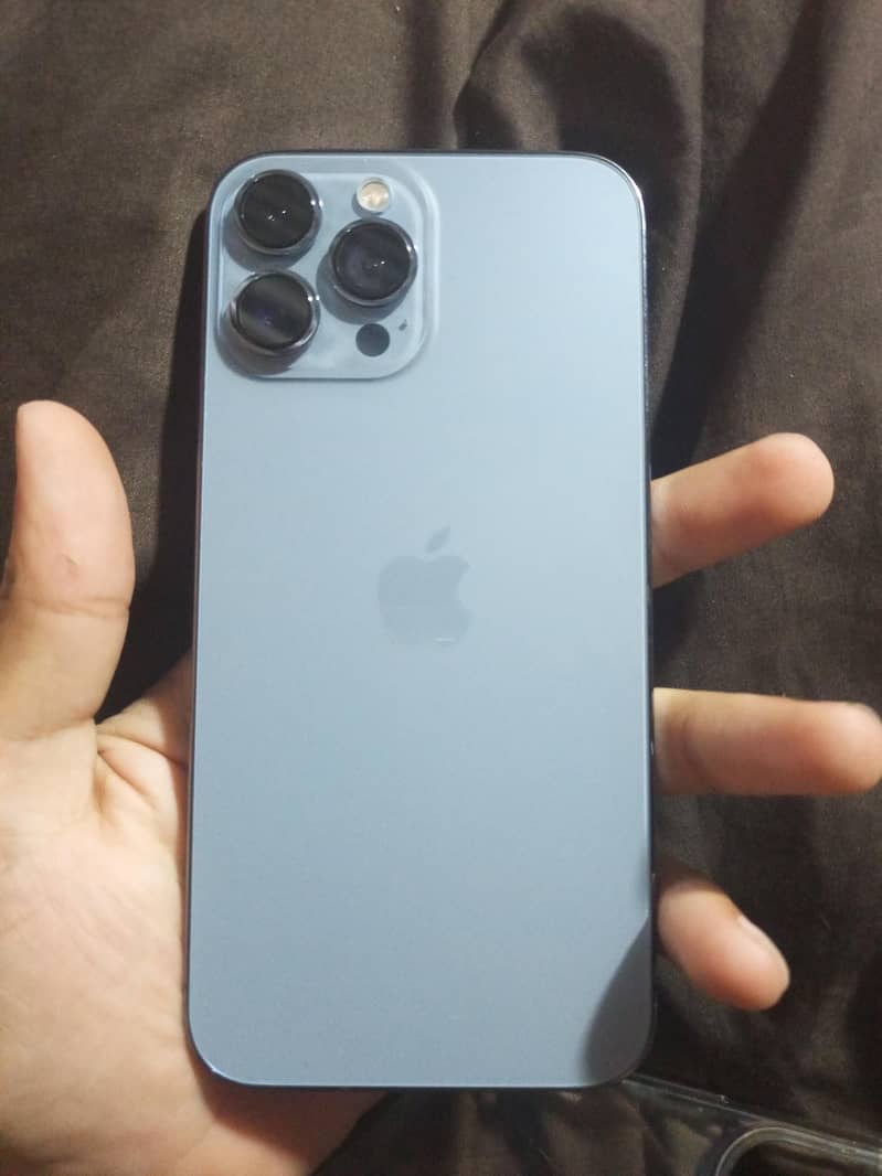 Apple iPhone 13 Pro Max 0