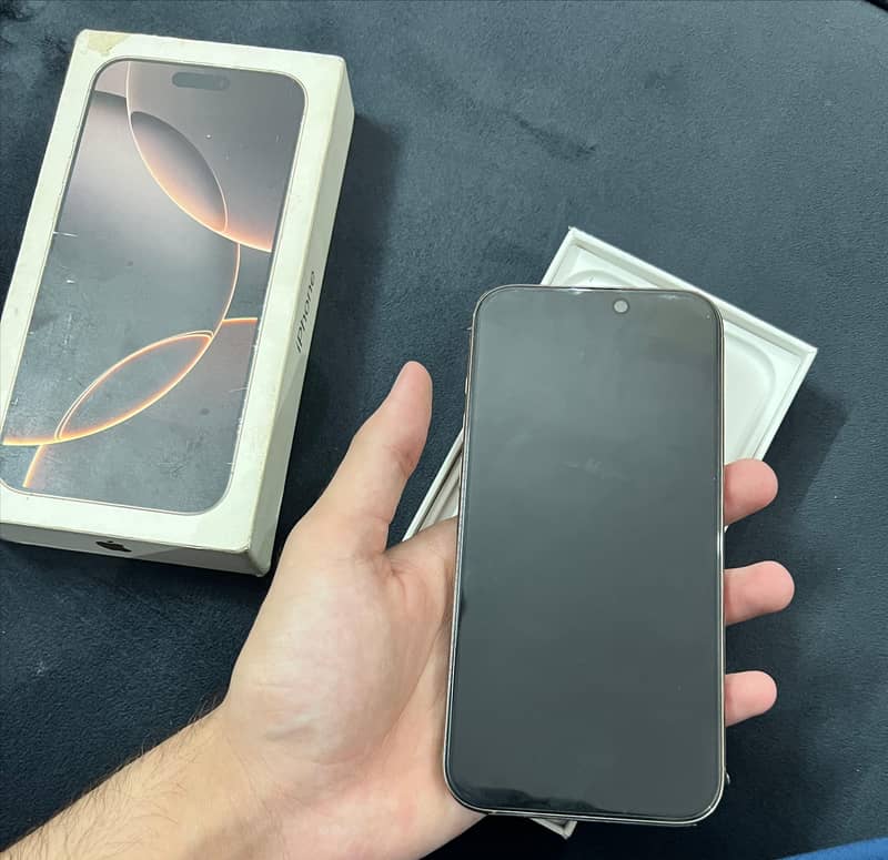 iphone 16 pro max 5