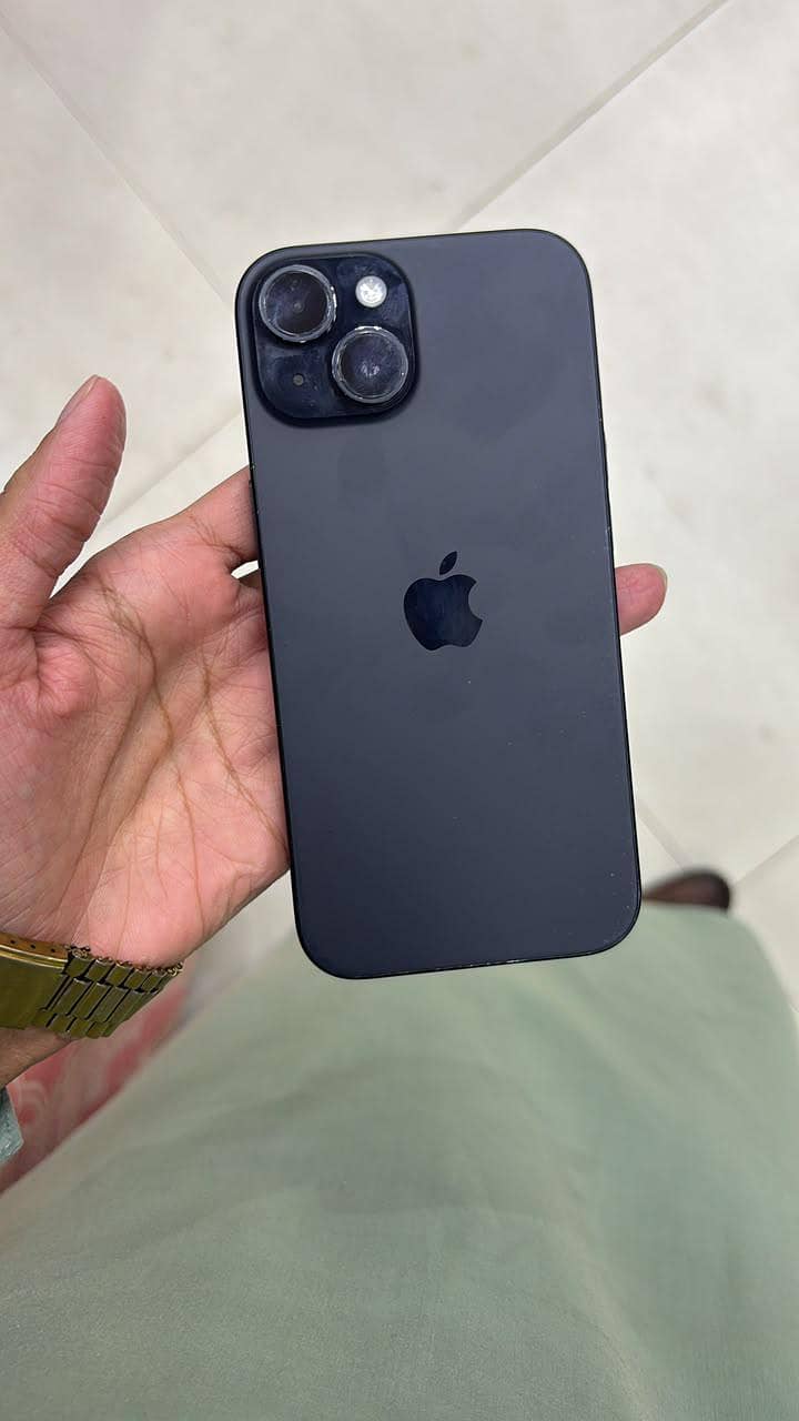 Apple iPhone 15 2