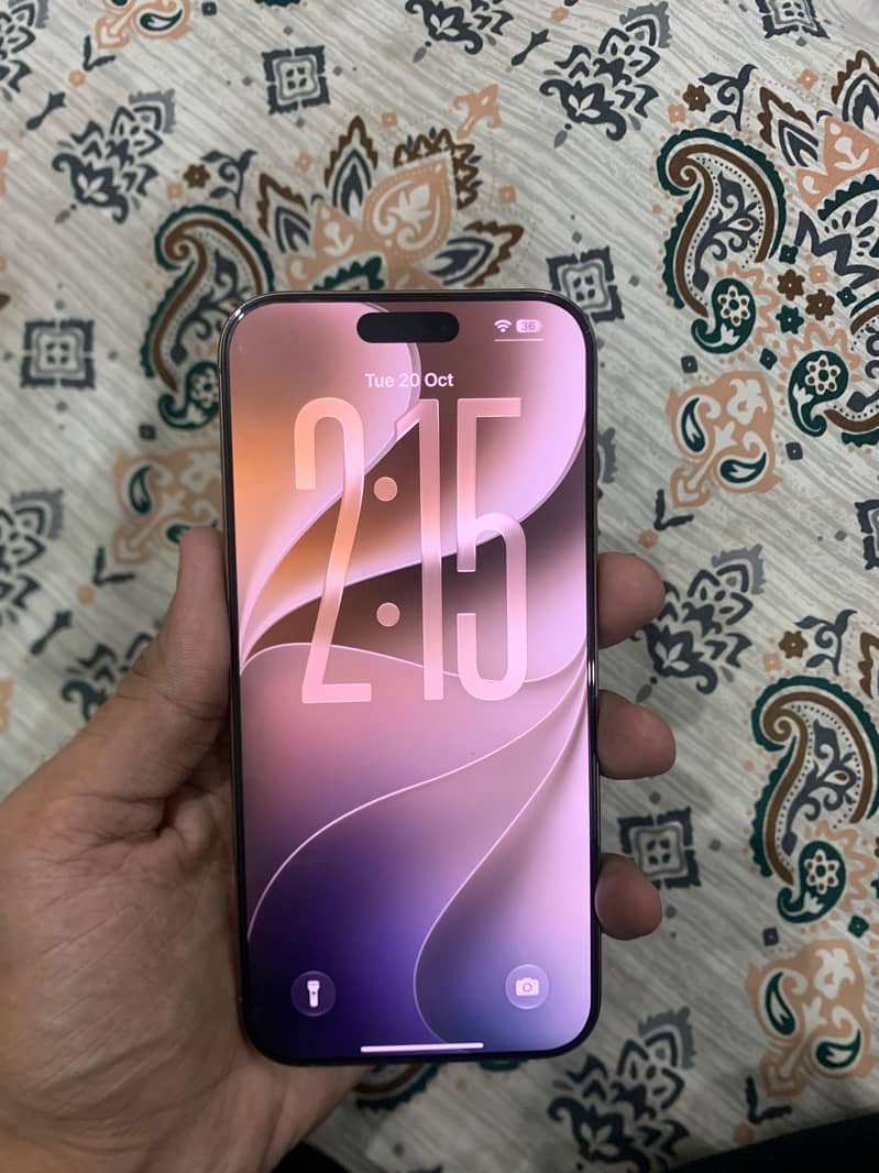 Apple iPhone 16 Pro Max 1